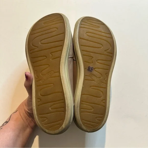 KEEN Women's Lorelai II Leather Sneaker Tan/Brick Dust Size 9 - Picture 4 of 7